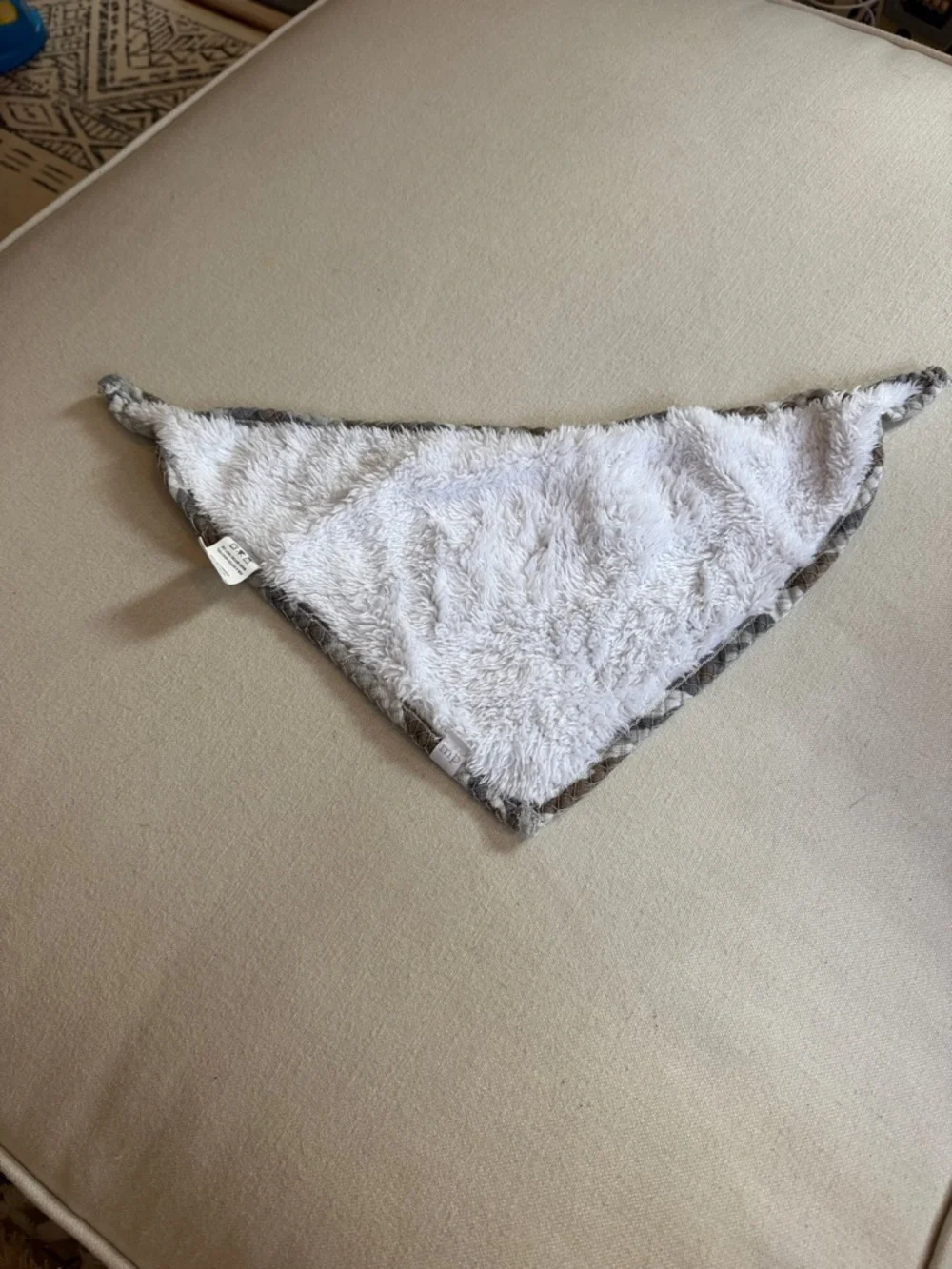 Mudpie Camo Triangle Bandana Bib- Neutral Camouflage